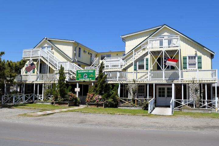 Blackbeards Lodge