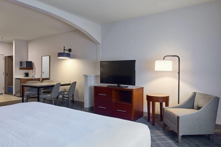 Comfort Suites Springfield-Eugene