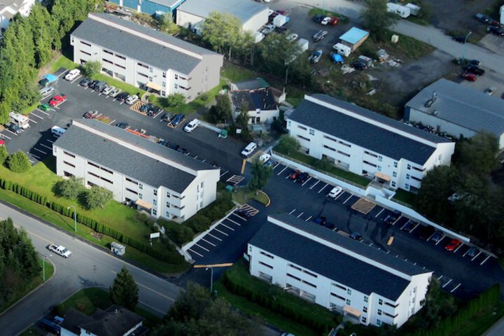 Oasis Apartments