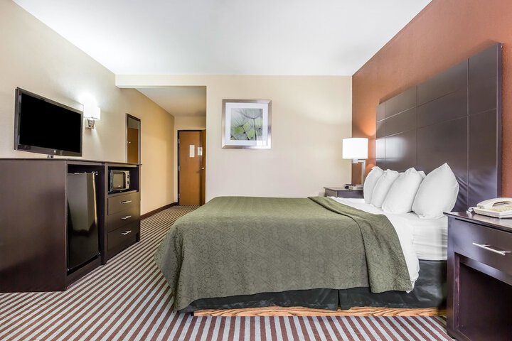 Room 15 of 28