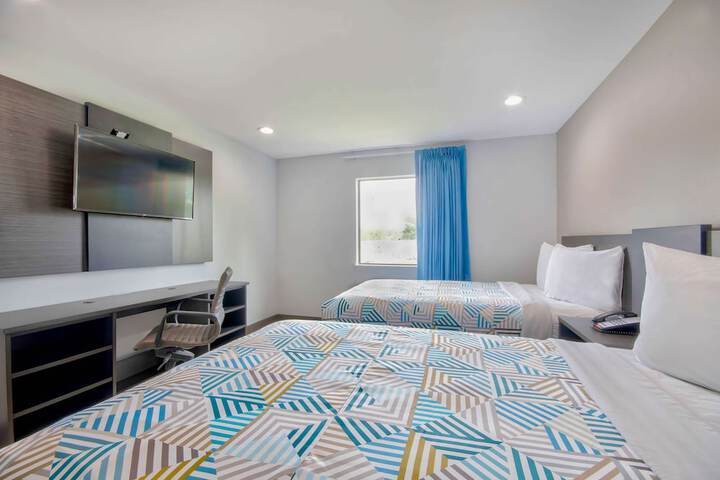 Room 12 of 26