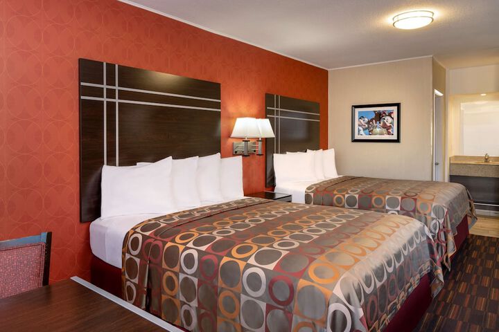 Room 13 of 23