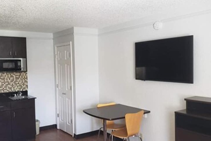 Room 35 of 53