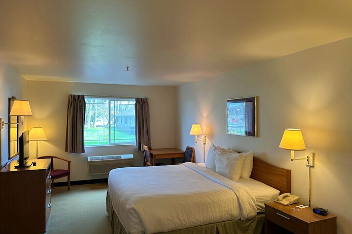Peppermill Empress Inn