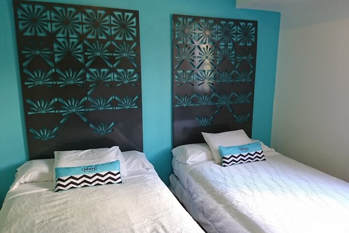 Room 64 of 77