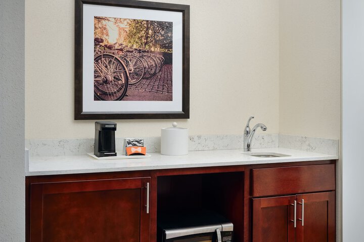 Hampton Inn & Suites Richmond - Downtown