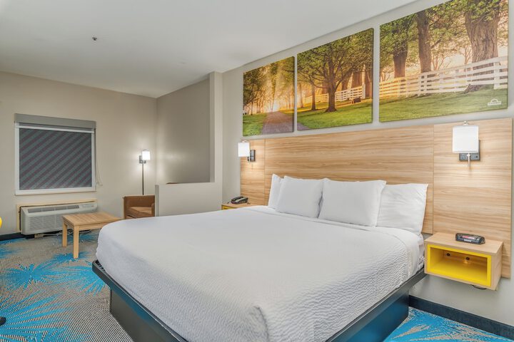 Days Inn & Suites by Wyndham Prattville-Montgomery