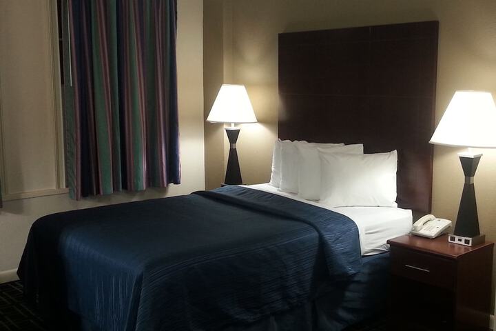Room 5 of 15