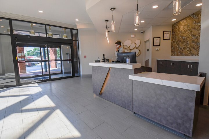 Euro Suites Hotel