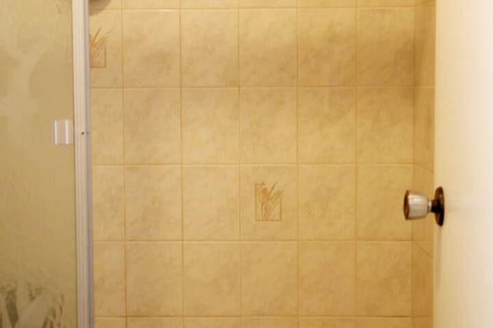Room 18 of 48