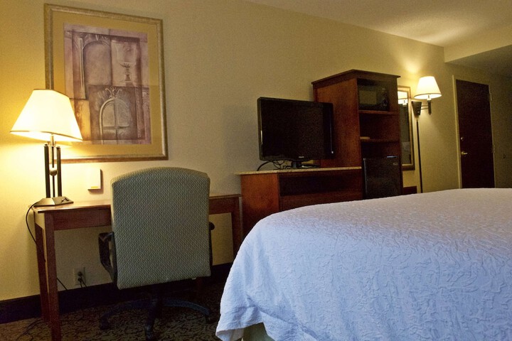 Room 23 of 32
