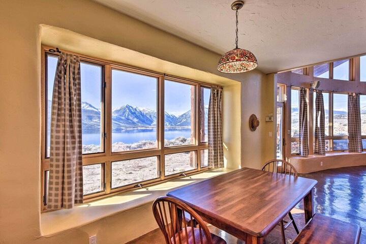 Luxe Twin Lakes House w / Mountain & Lake Views!
