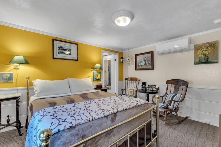 Room 100 of 256