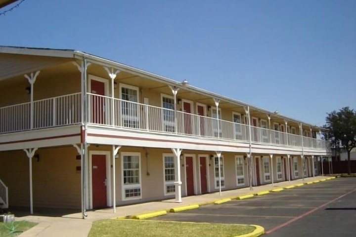 Property Grounds 19 of 21