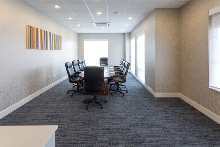Holiday Inn Express & Suites Seattle South - Tukwila by IHG
