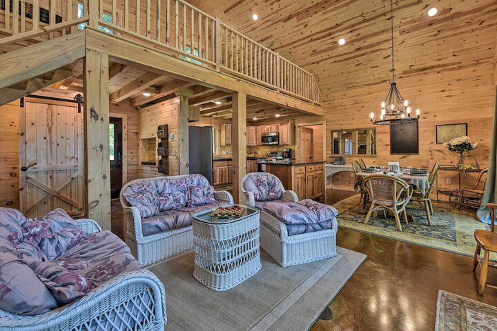 Spacious Pearl Lake Retreat w / Yard & Private Dock