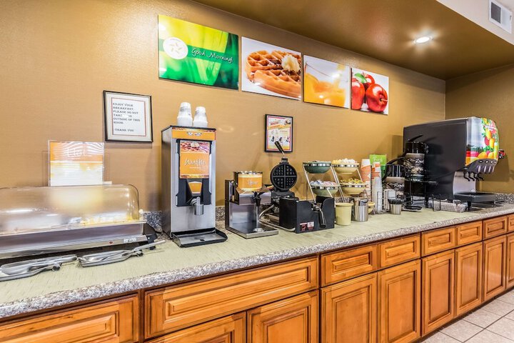 Quality Inn Fresno Near University