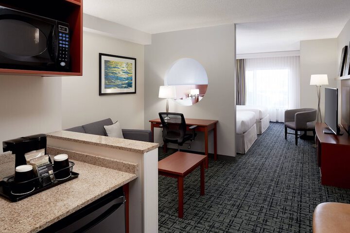 Room 14 of 25