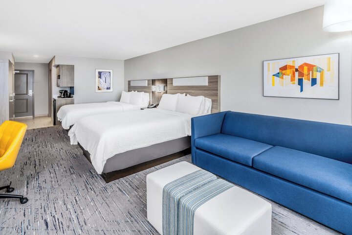 Room 34 of 48