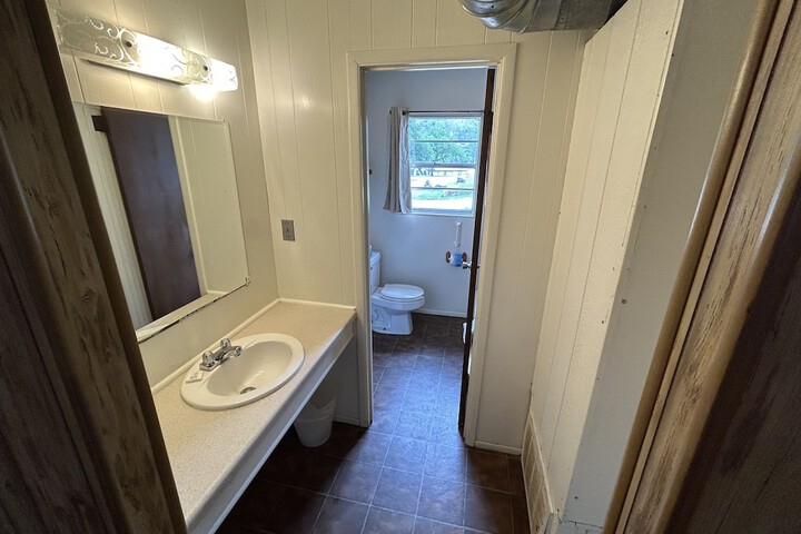 Room 80 of 213