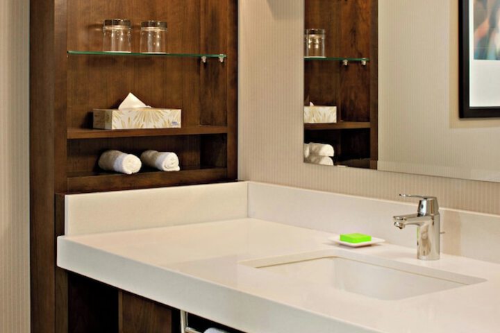 Delta Hotels by Marriott Calgary South