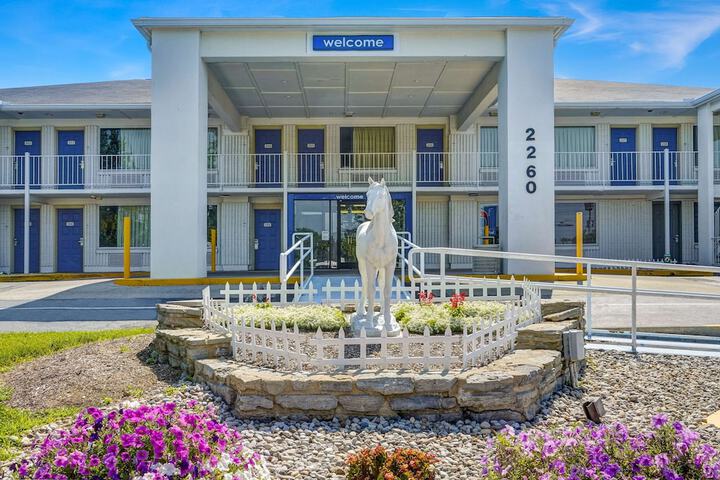 Hotel 4 of 28