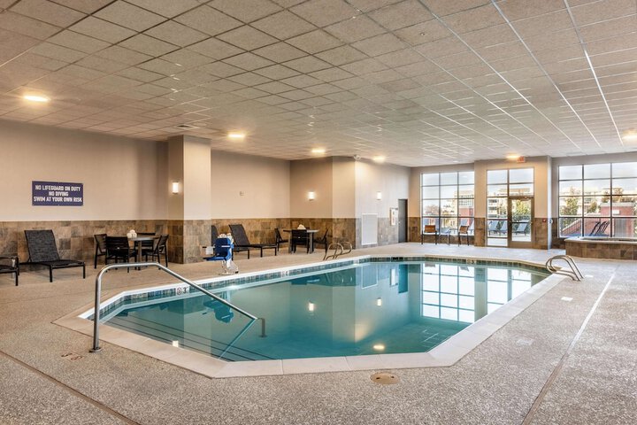 Pool 10 of 120