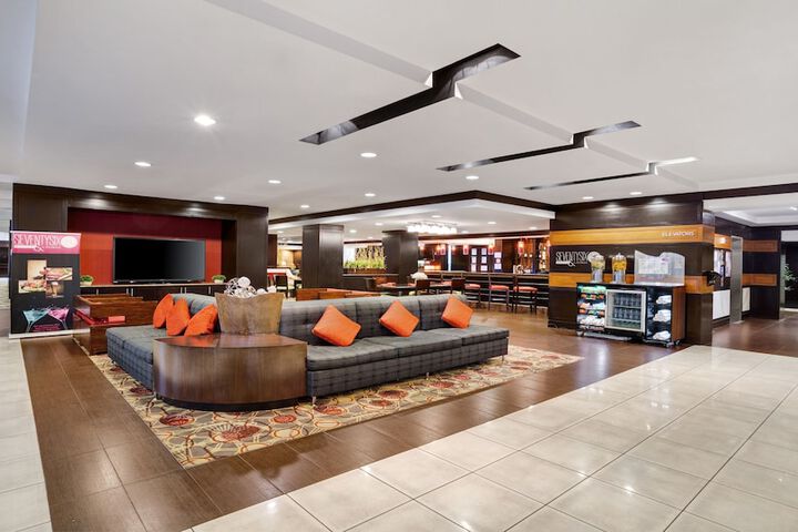 Hotel 5 of 115