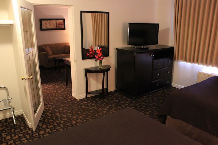 Room 6 of 19