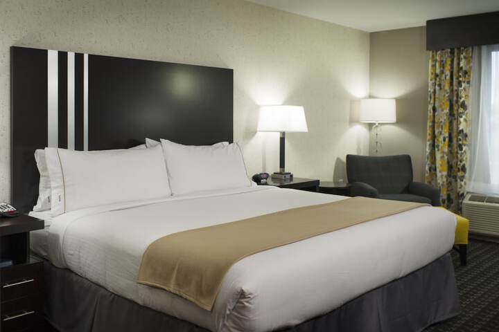 Holiday Inn Express & Suites Madison Central by IHG