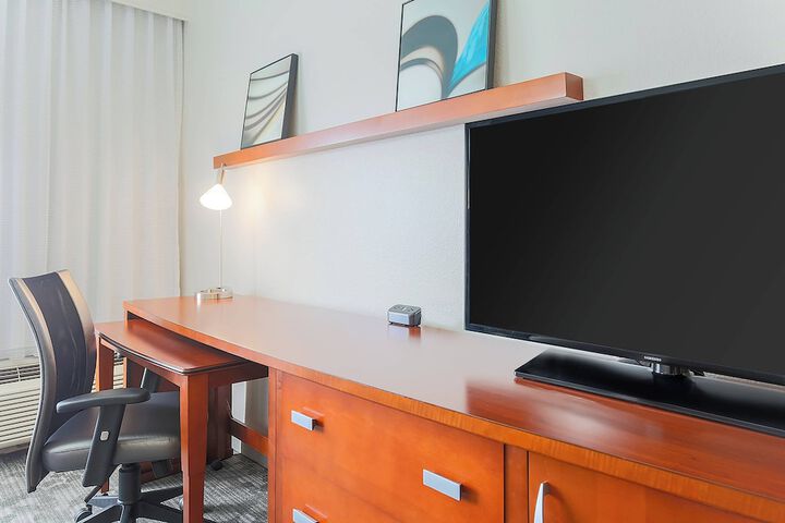 Courtyard by Marriott Monroe Airport