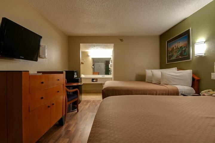 Room 19 of 24