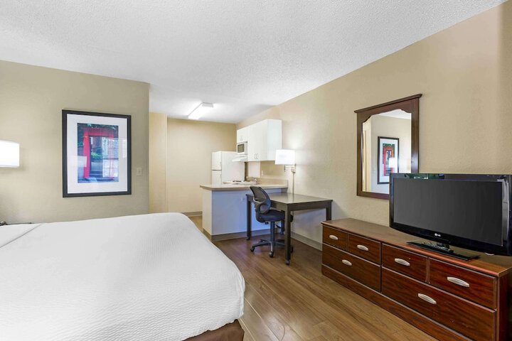 Room 14 of 23