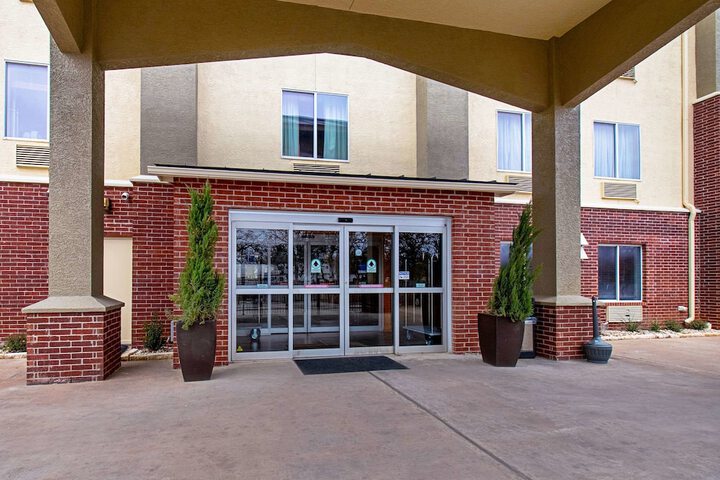 Hotel 4 of 35
