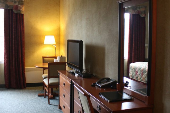Room 37 of 125
