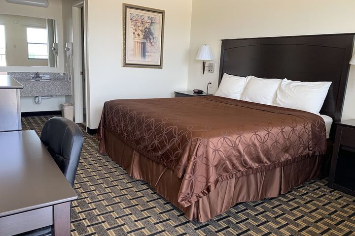 Room 15 of 18
