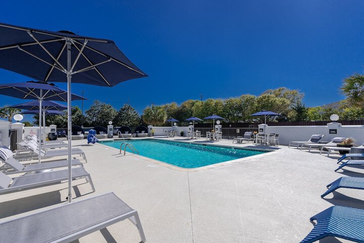 Hotel Alice at Atlantic Beach