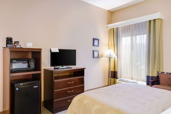 Room 33 of 44
