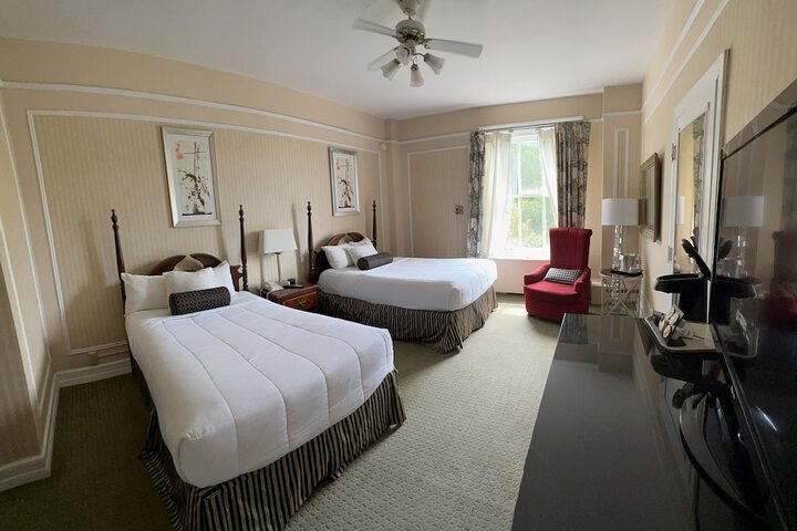 Room 33 of 58