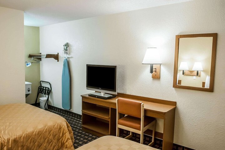 Room 21 of 56