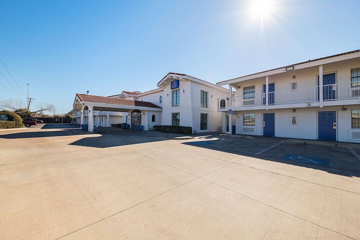 Motel 6 Grand Prairie TX - Interstate 30