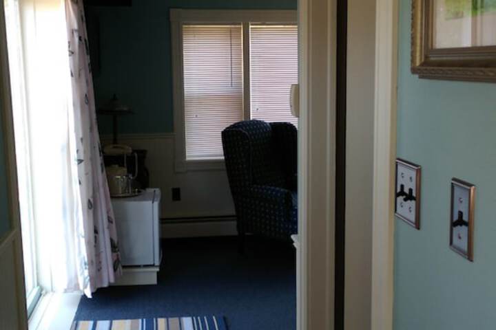 Room 16 of 64