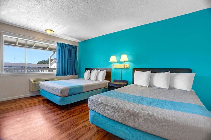 Motel 6 Fort Bragg CA