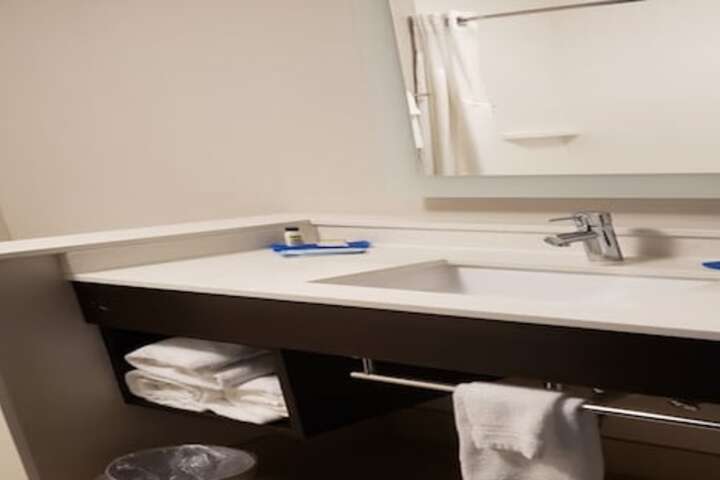 Room 8 of 29