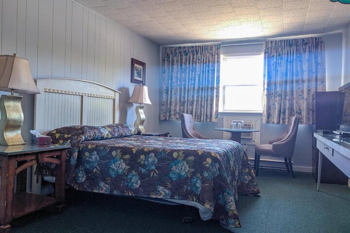 Room 17 of 21