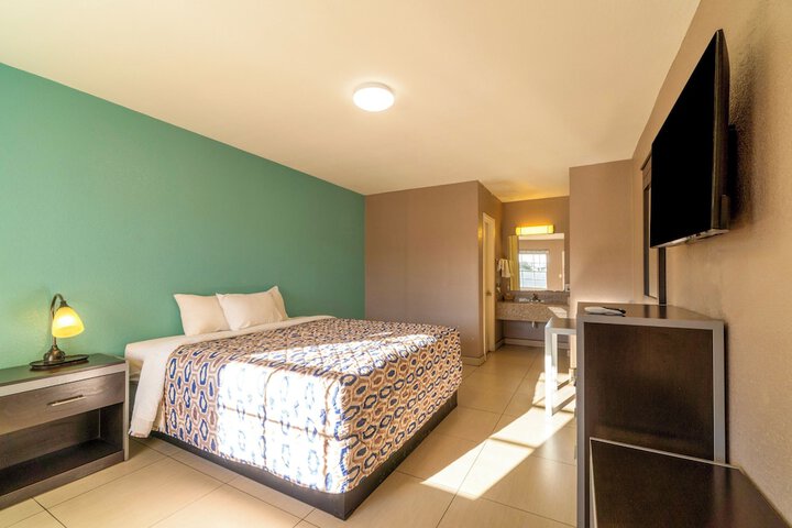 Woodfield Inn & Suites Hotel O Yoakum TX 111