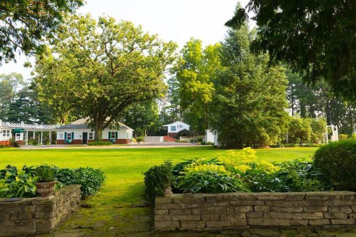 Oak Park Inn