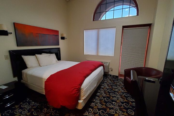 Lowell Inn