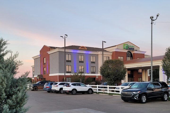Hotel 3 of 50