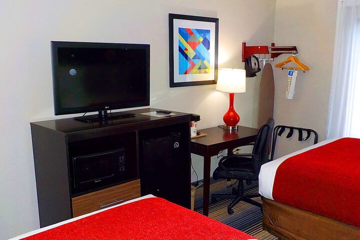 Room 15 of 25